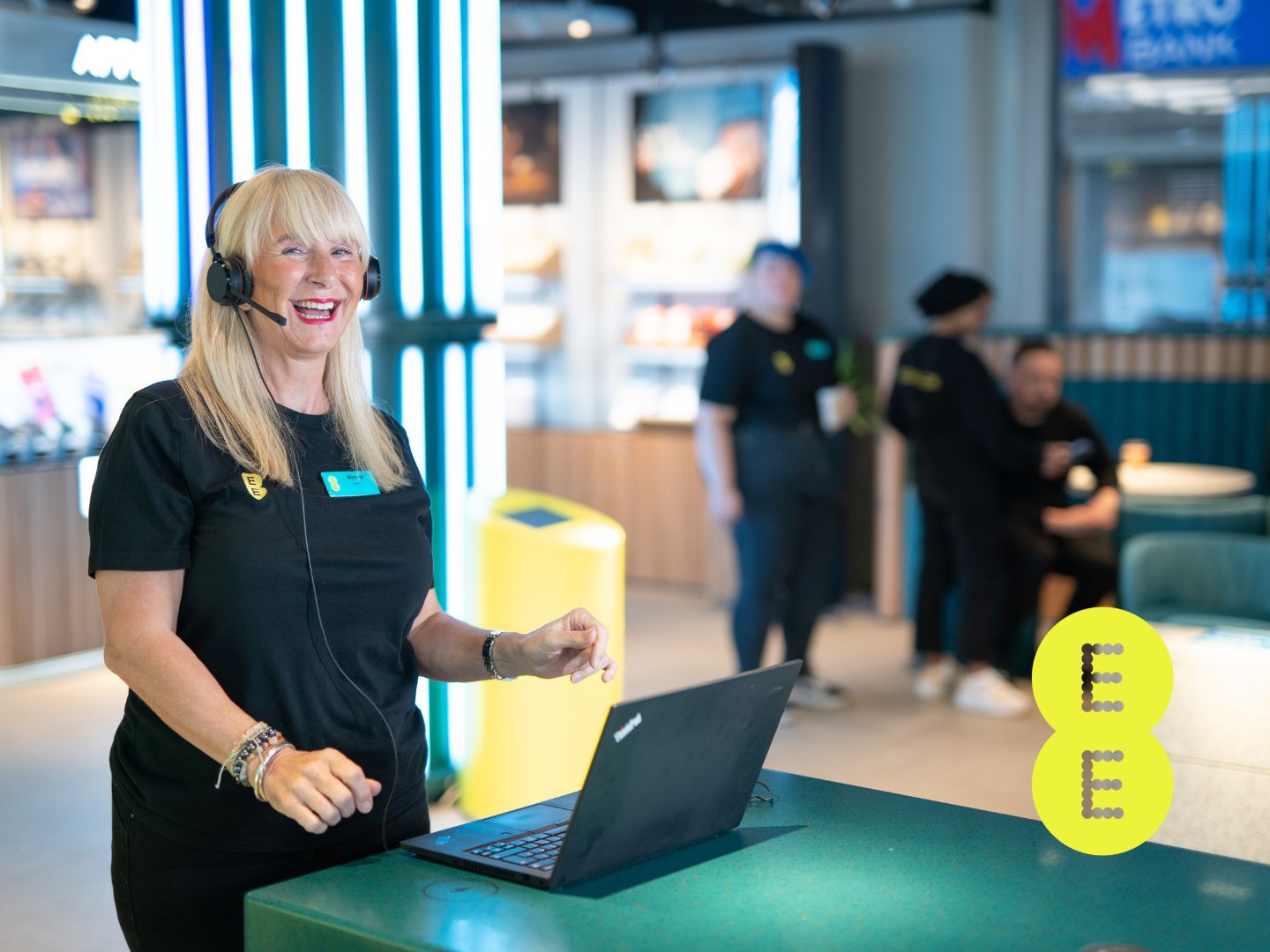 EE Experience store