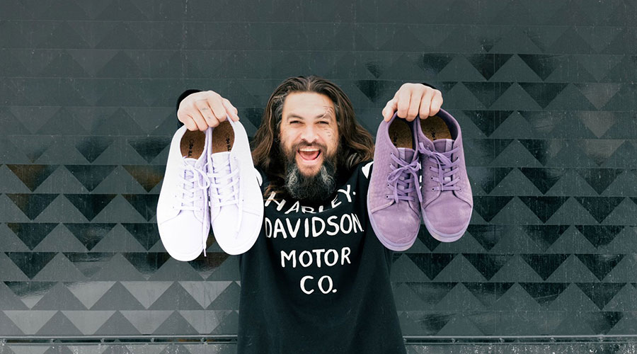 jason momoa with vegan algae sneakers