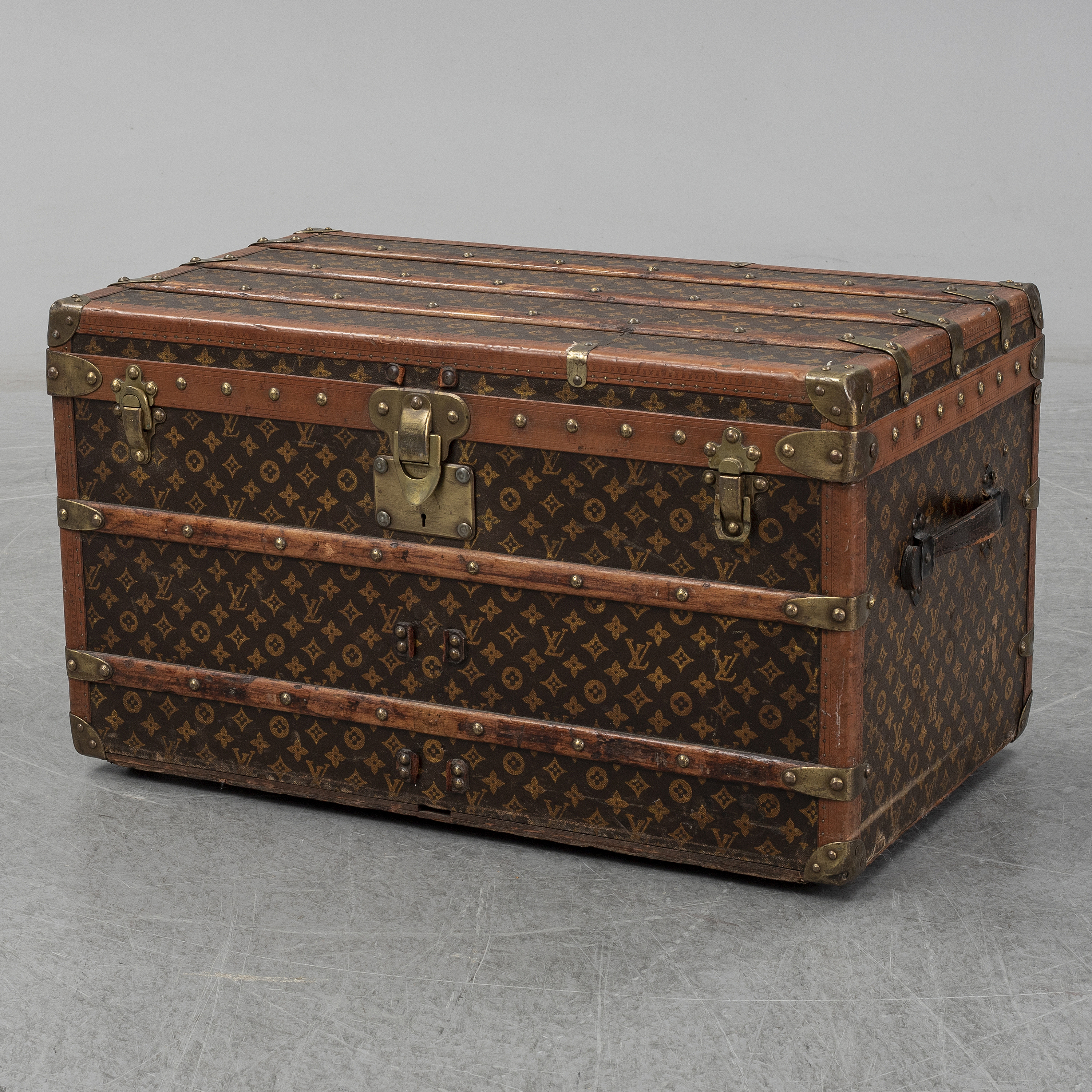 Louis Vuitton, a monogram canvas pet bag, 2006. - Bukowskis