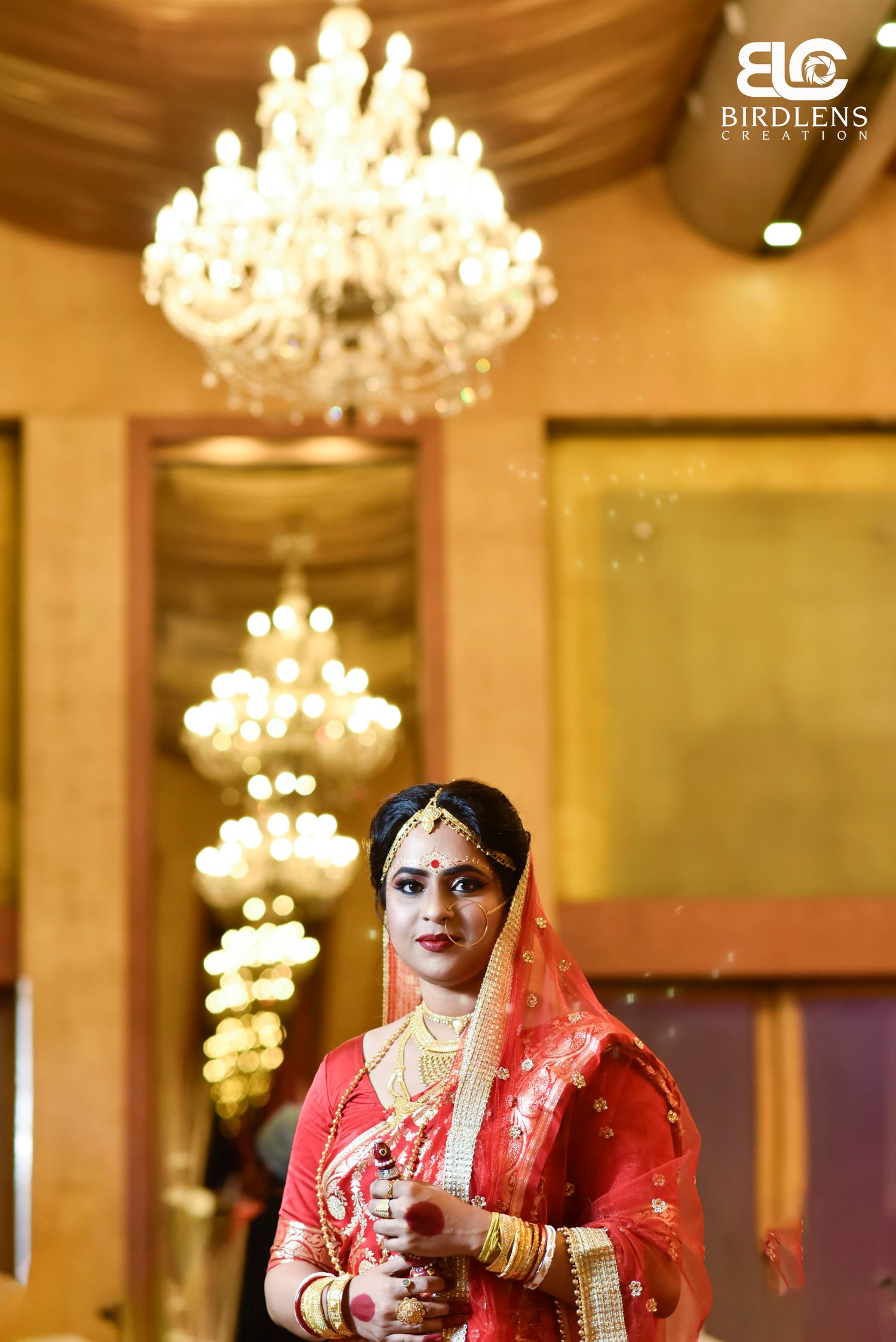 wedding photoshoot pose
