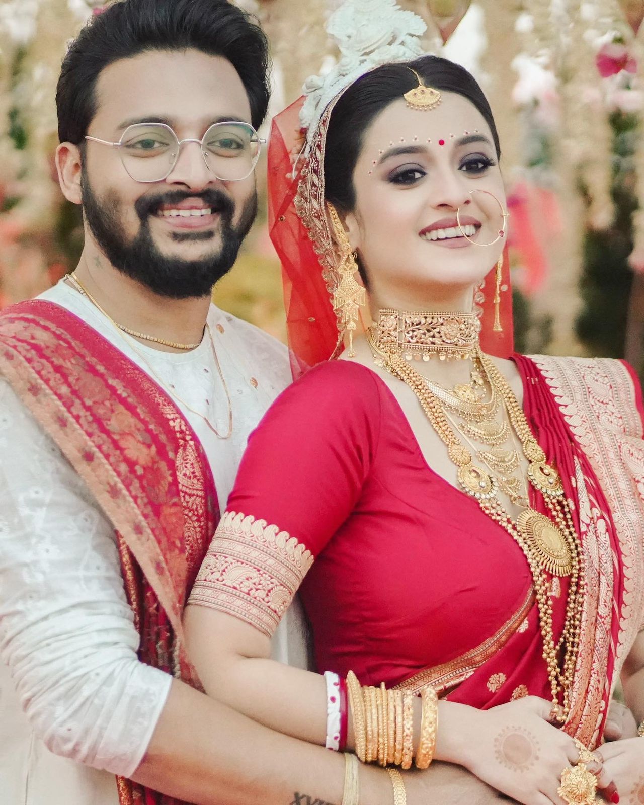 darshana banik and saurav das wedding pics
