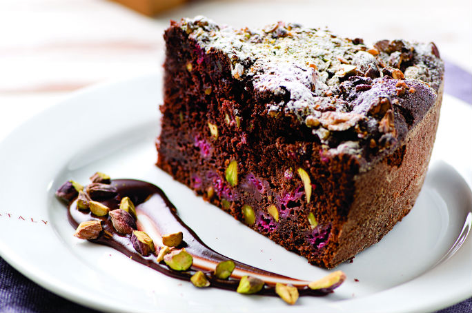 Torta cioccolato lamponi e pistacchi