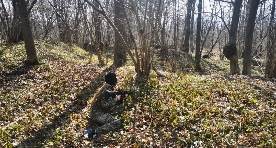 Josipa Vresk during the airsoft match