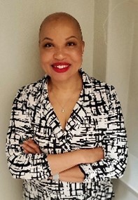 Photo of Kerri Lang.