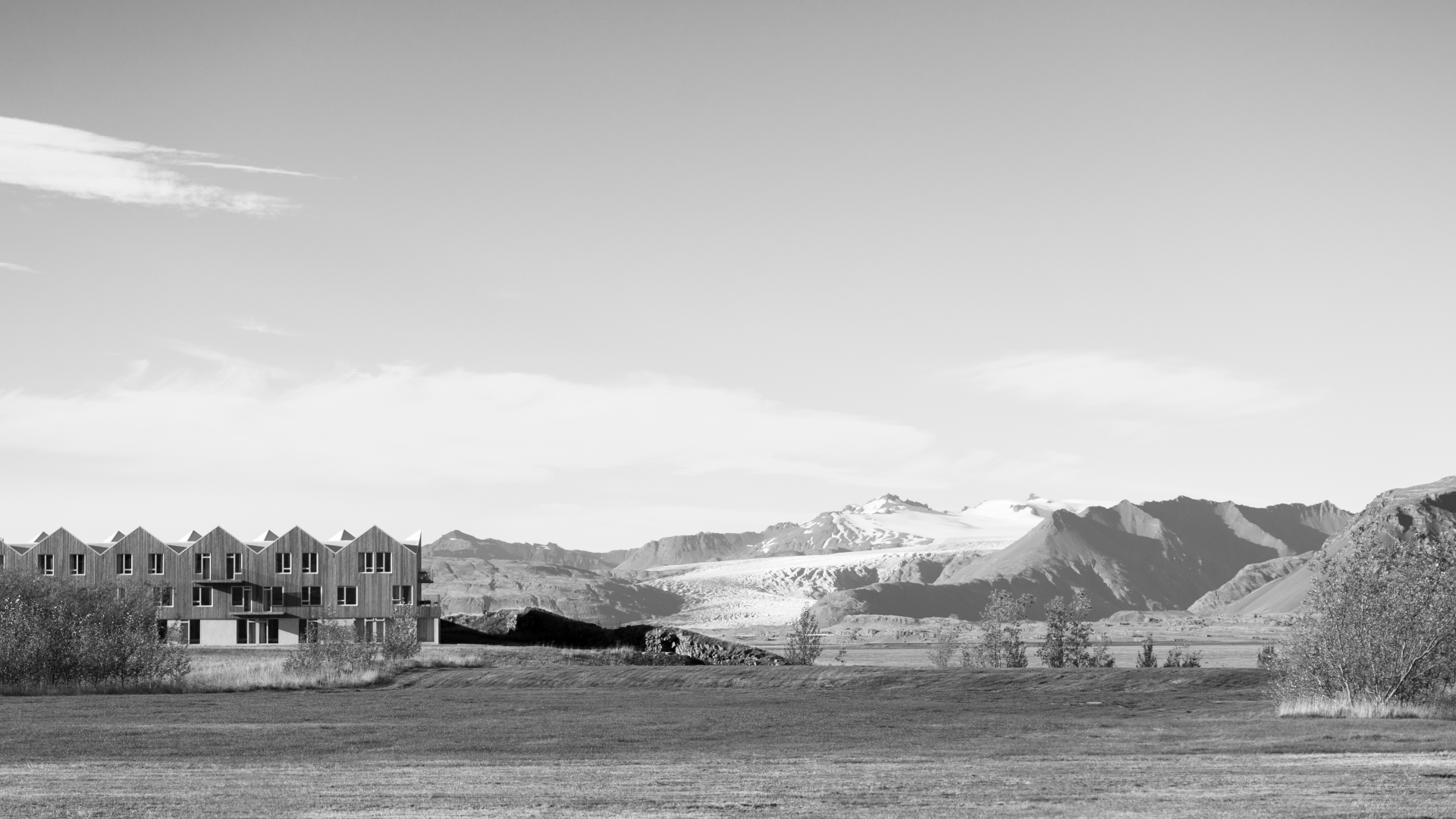 Svarthvítt myndefni fyrir mörkun Kviku sem var skapað og hannað af Hér og Nú auglýsingastofu
