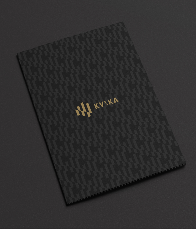 Grafísk hönnun fyrir innanhús efni Kviku banka var hannað frá grunni af Hér og Nú auglýsingastofu