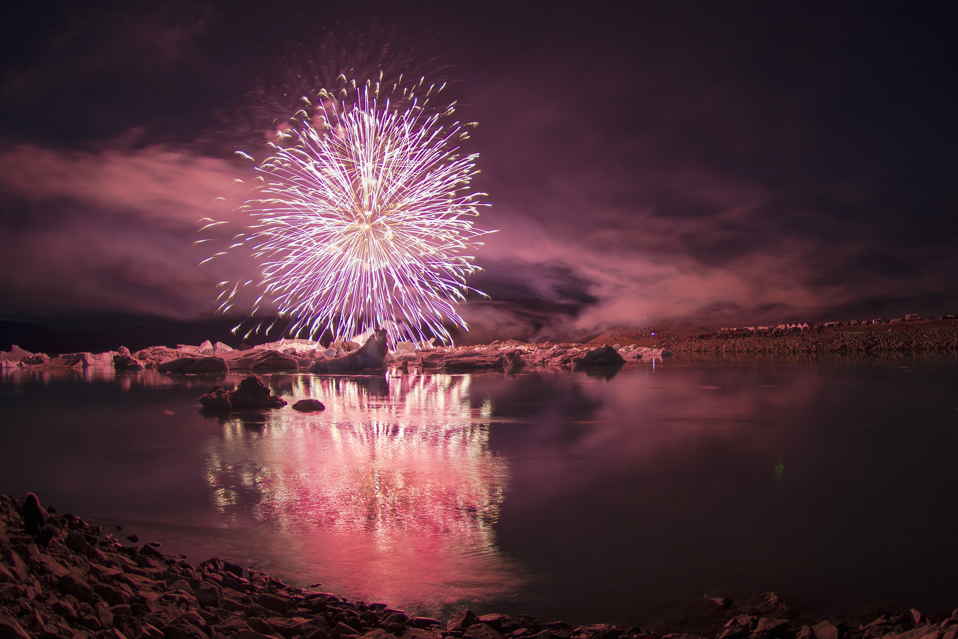 Jökulsárlón Glacier Lagoon fireworks show