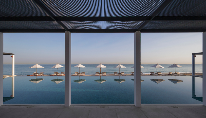 The Ultimate Oman Escape At The Chedi Muscat PrivateFly Blog   F380ba33 3829 4fa8 Bda8 55bfa71a5318 Chedi Muscat Pool Umbrellas 