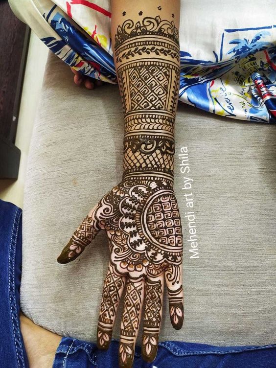 Ranjit Mehandi Art Kolkata