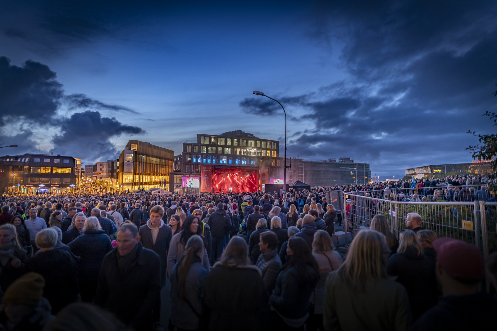 The Reykjavík Culture Night, held in August, turns the harbor area into a concert venue 