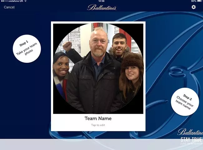 Start screen with Ballantine's team photo